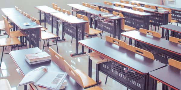 classroom-2787754